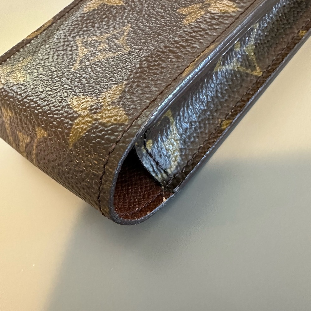 Louis Vuitton Monogram Cigarette Lipgloss card holder - Authentic - Picture 5 of 14